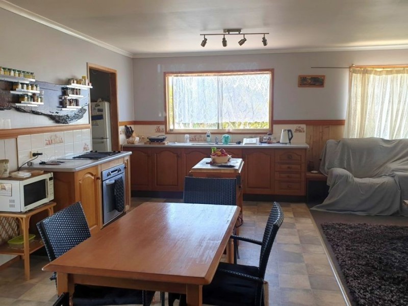 68 Rowlands Road, Burnett Heads QLD 4670