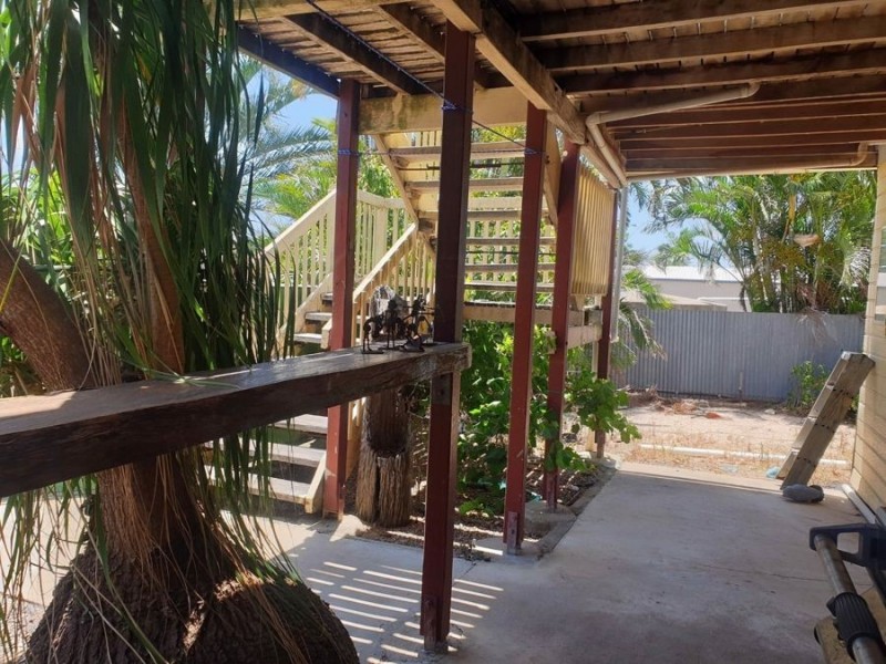 68 Rowlands Road, Burnett Heads QLD 4670