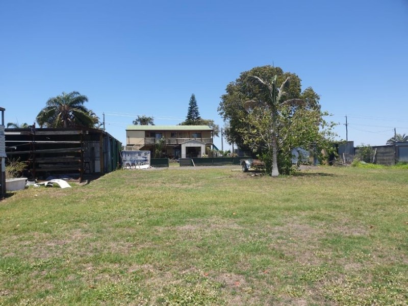 68 Rowlands Road, Burnett Heads QLD 4670
