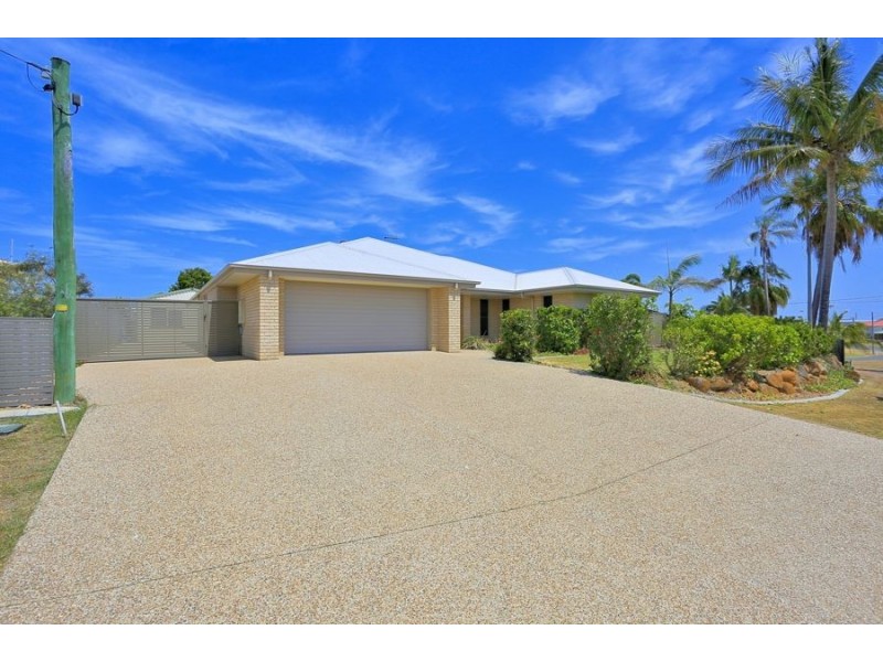 6 Ocean view Place, Elliott Heads QLD 4670