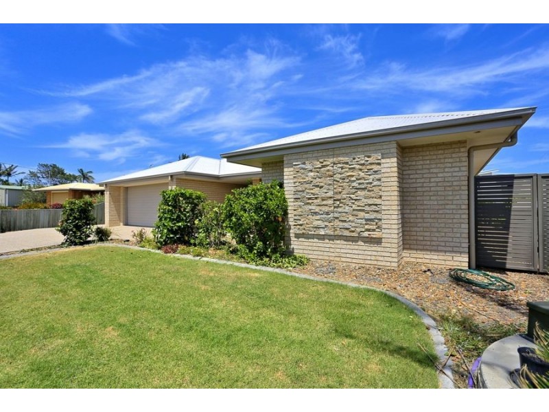 6 Ocean view Place, Elliott Heads QLD 4670