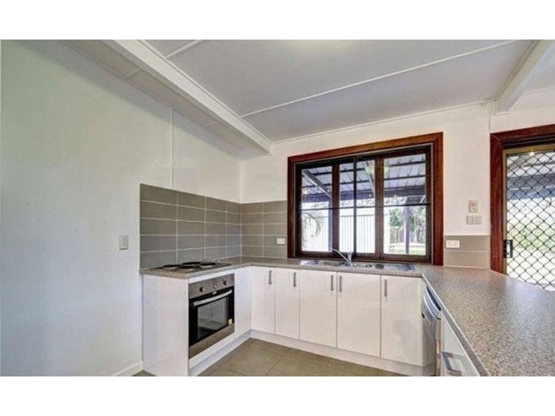 25 Bathurst street, Elliott Heads QLD 4670