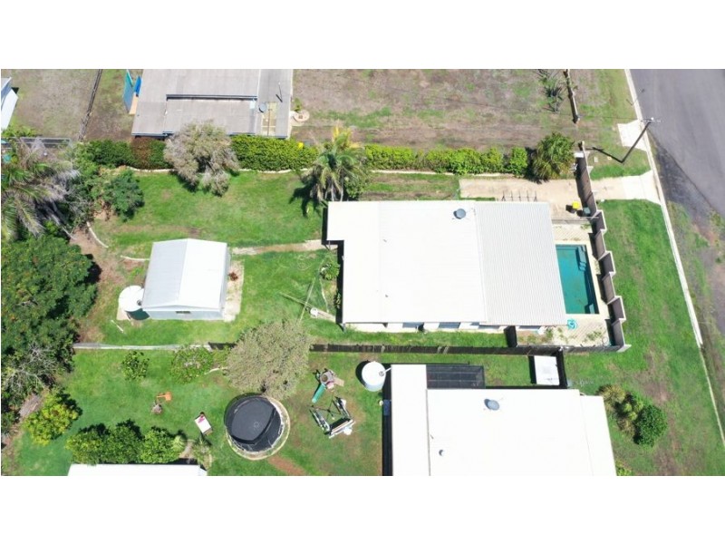 25 Bathurst street, Elliott Heads QLD 4670