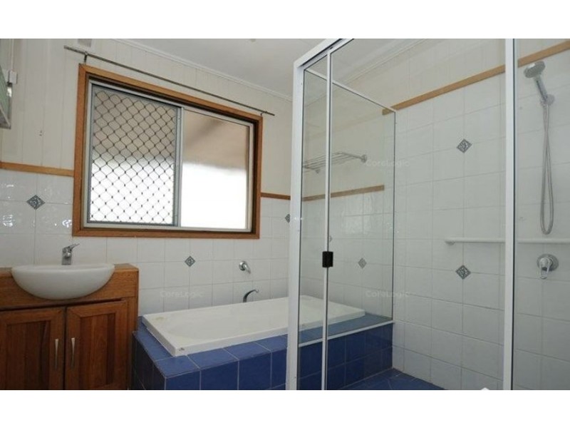 25 Bathurst street, Elliott Heads QLD 4670