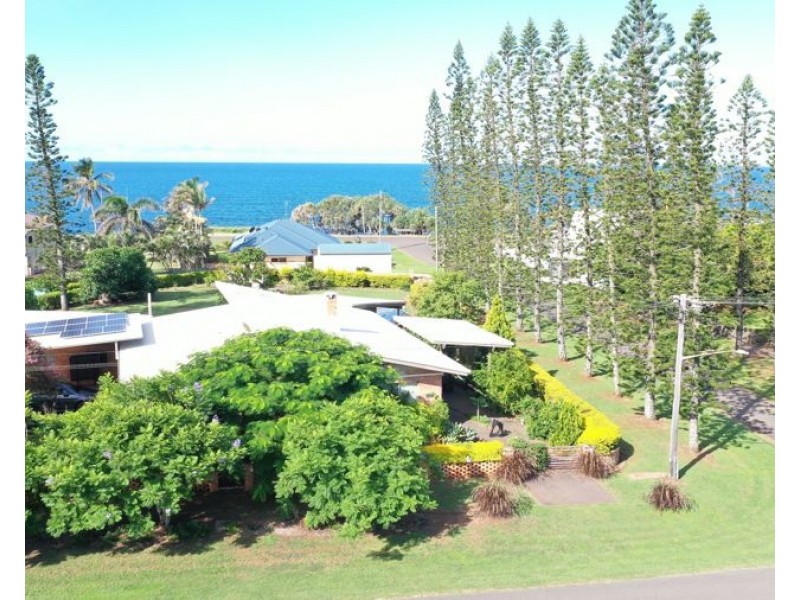 30 Dante street, Burnett Heads QLD 4670