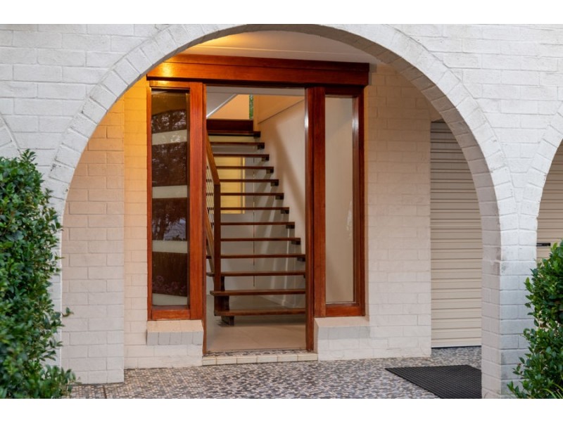 60 Esplanade, Elliott Heads QLD 4670