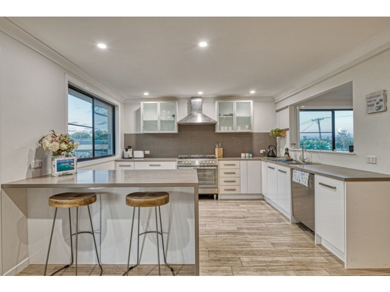 60 Esplanade, Elliott Heads QLD 4670