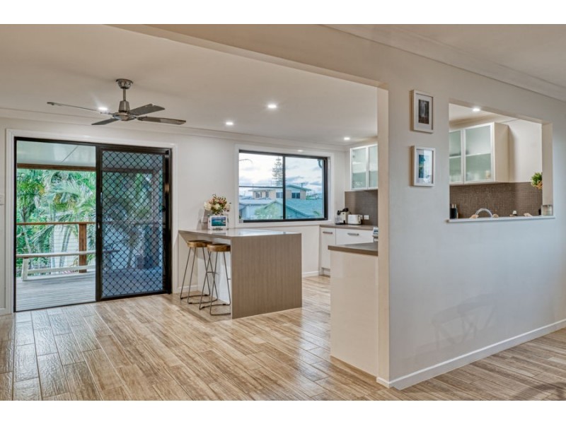 60 Esplanade, Elliott Heads QLD 4670