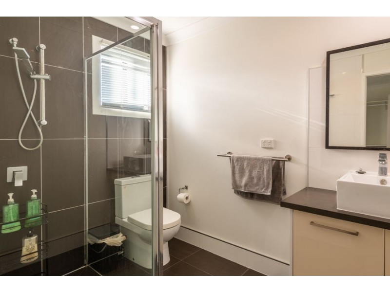 60 Esplanade, Elliott Heads QLD 4670