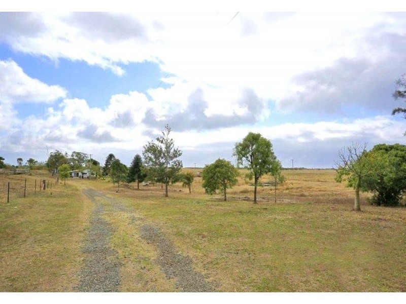 25 Atkinsons road, Elliott Heads QLD 4670