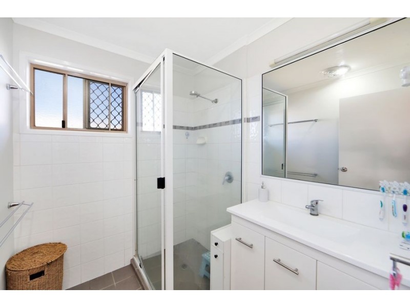 9 Marian street, Coral Cove QLD 4670