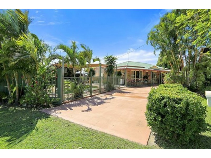 6 Geary Street, Burnett Heads QLD 4670
