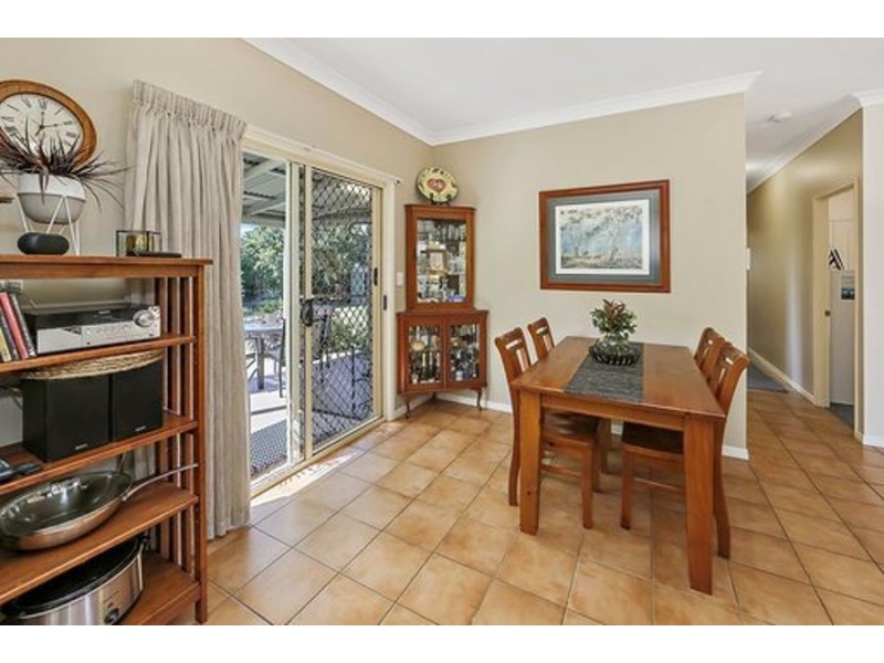 6 Geary Street, Burnett Heads QLD 4670