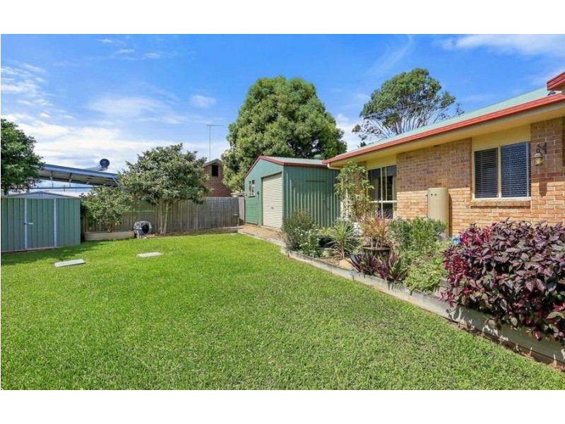 6 Geary Street, Burnett Heads QLD 4670