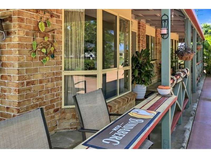 6 Geary Street, Burnett Heads QLD 4670