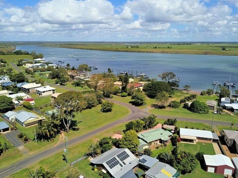 6 Geary Street, Burnett Heads QLD 4670