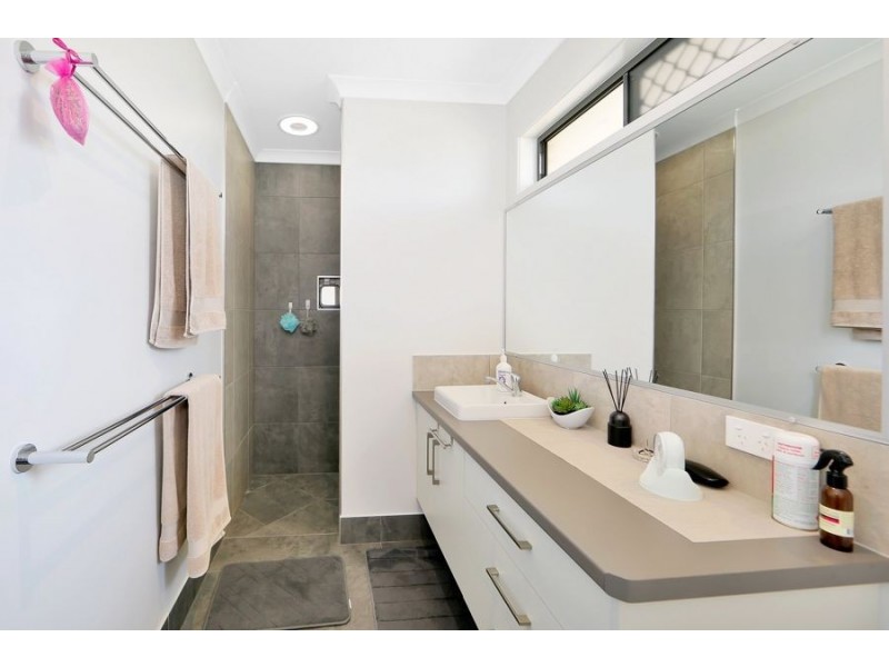 3 Allana Court, Elliott Heads QLD 4670