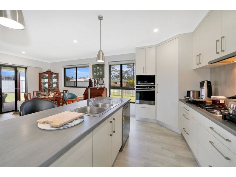 3 Allana Court, Elliott Heads QLD 4670