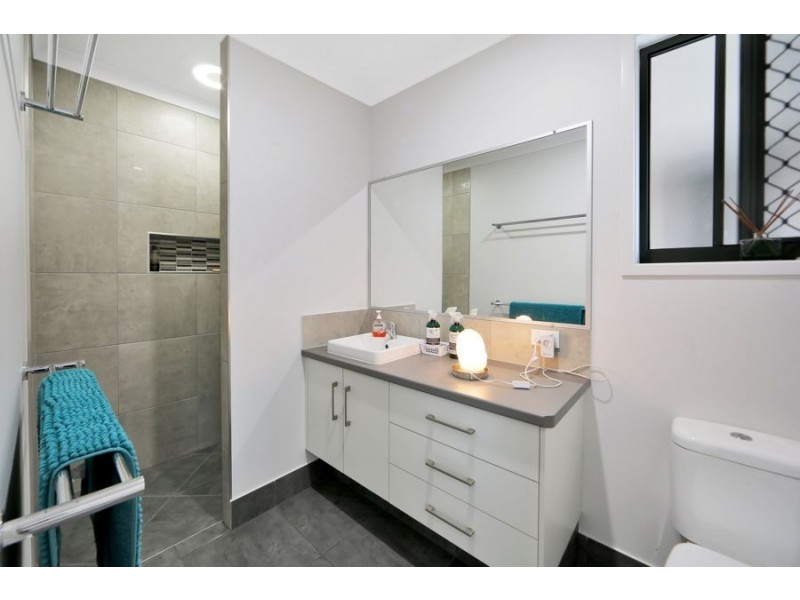 3 Allana Court, Elliott Heads QLD 4670