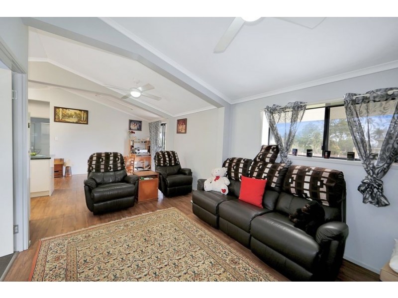 43 Corser Street, Burnett Heads QLD 4670