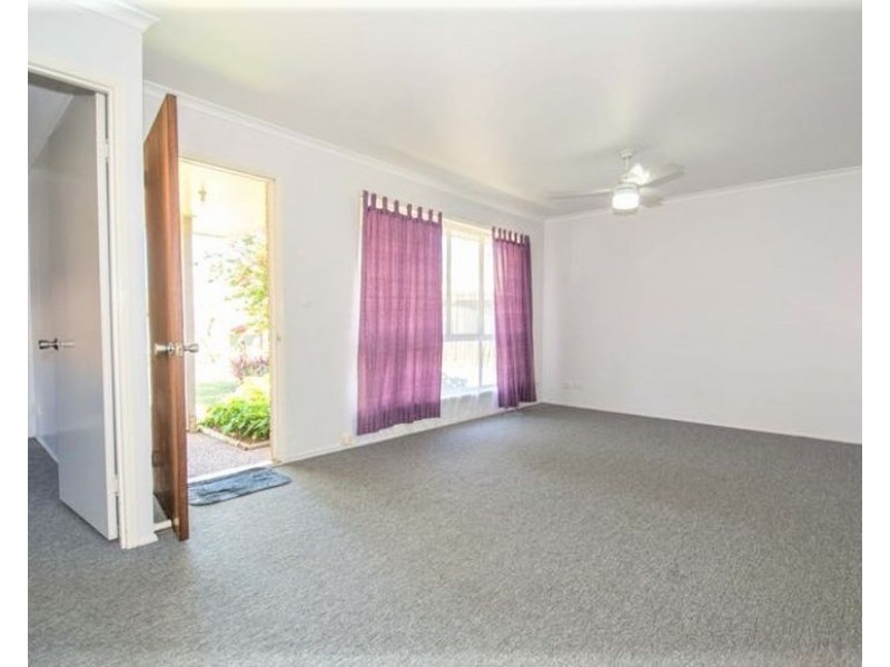 4 Crystal Court, Elliott Heads QLD 4670