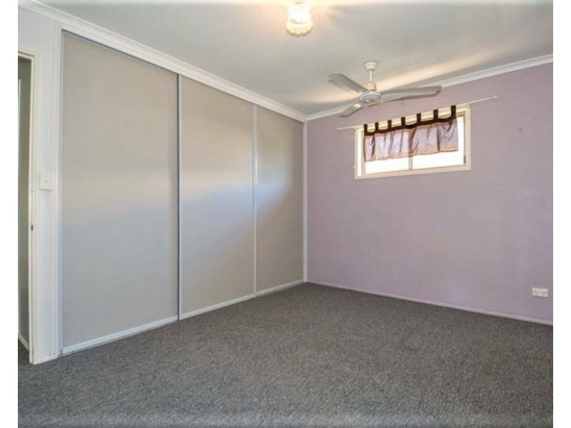 4 Crystal Court, Elliott Heads QLD 4670