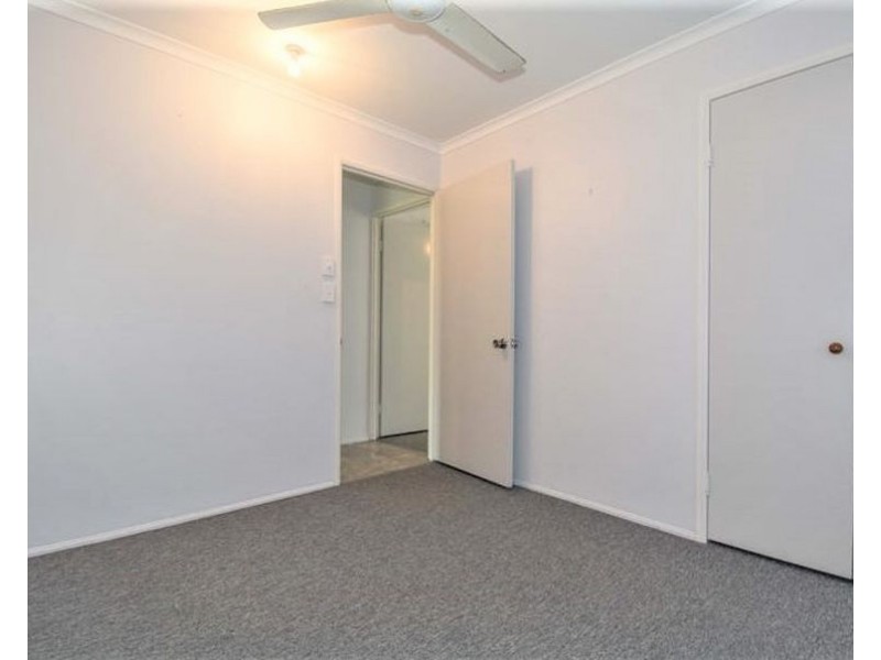 4 Crystal Court, Elliott Heads QLD 4670