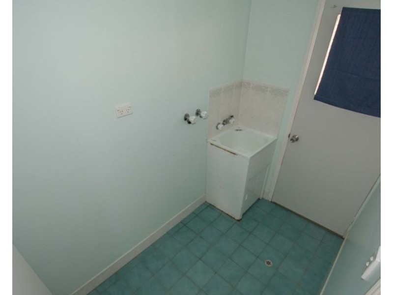 4 Crystal Court, Elliott Heads QLD 4670