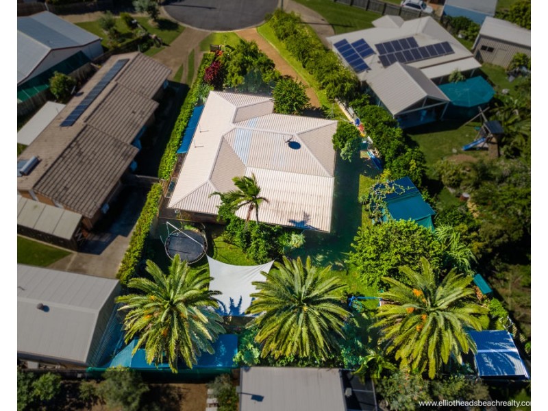 4 Crystal Court, Elliott Heads QLD 4670