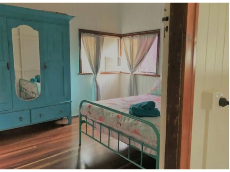 2 Esplanade, Elliott Heads QLD 4670