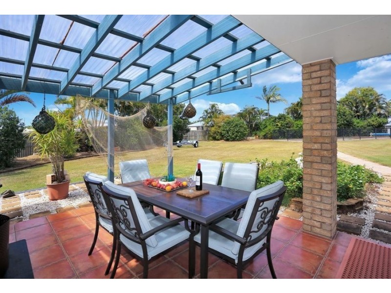 22 Neptune Street, Burnett Heads QLD 4670