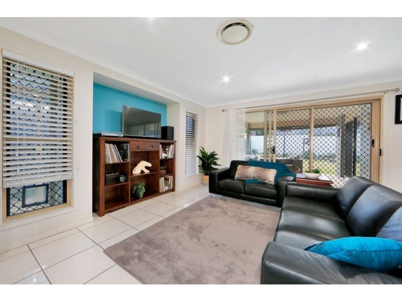 15 Green Avenue, Branyan QLD 4670