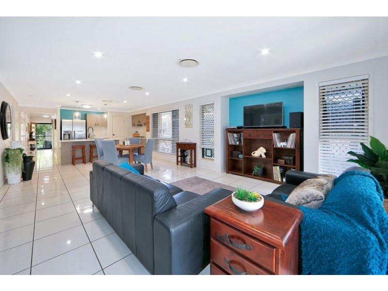 15 Green Avenue, Branyan QLD 4670