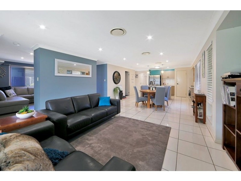 15 Green Avenue, Branyan QLD 4670