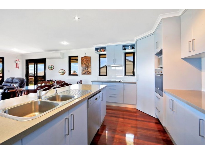 9 Emperor Drive, Elliott Heads QLD 4670