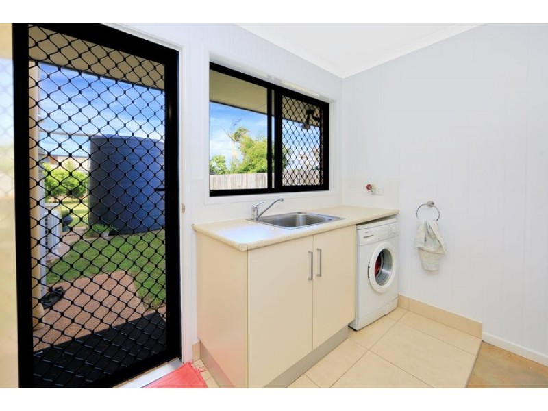 9 Emperor Drive, Elliott Heads QLD 4670