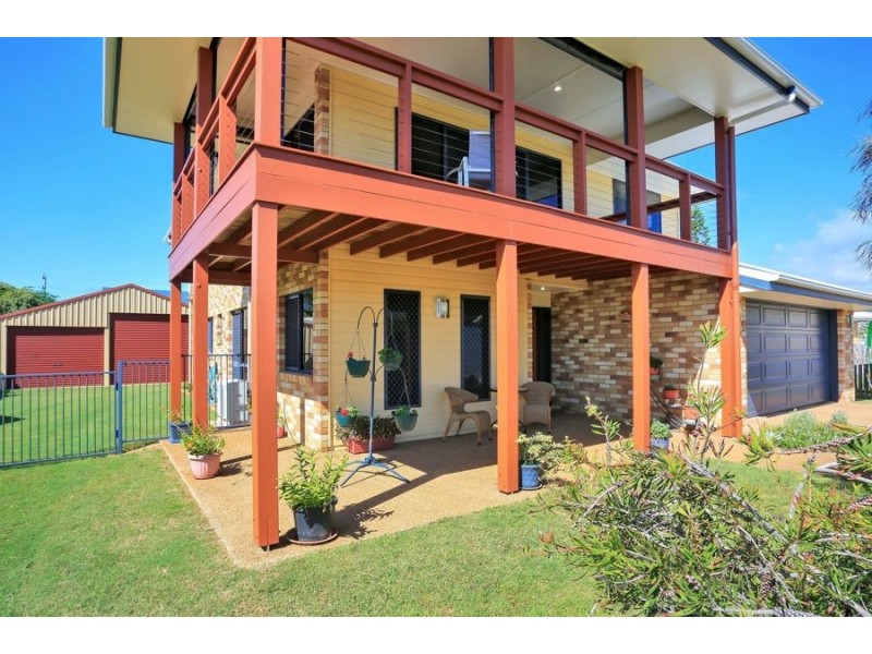 9 Emperor Drive, Elliott Heads QLD 4670