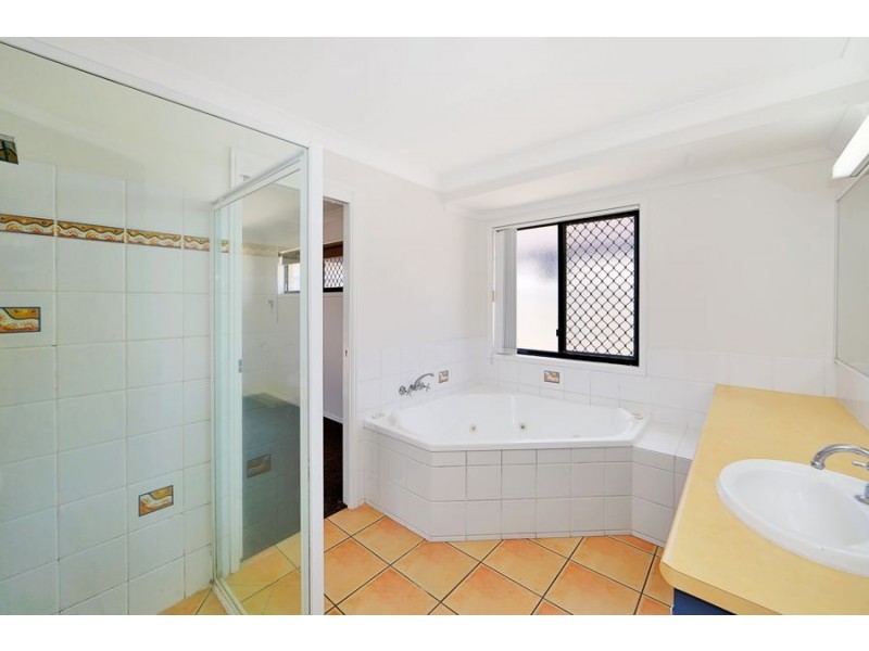 4 McKenzie Street, Bundaberg North QLD 4670