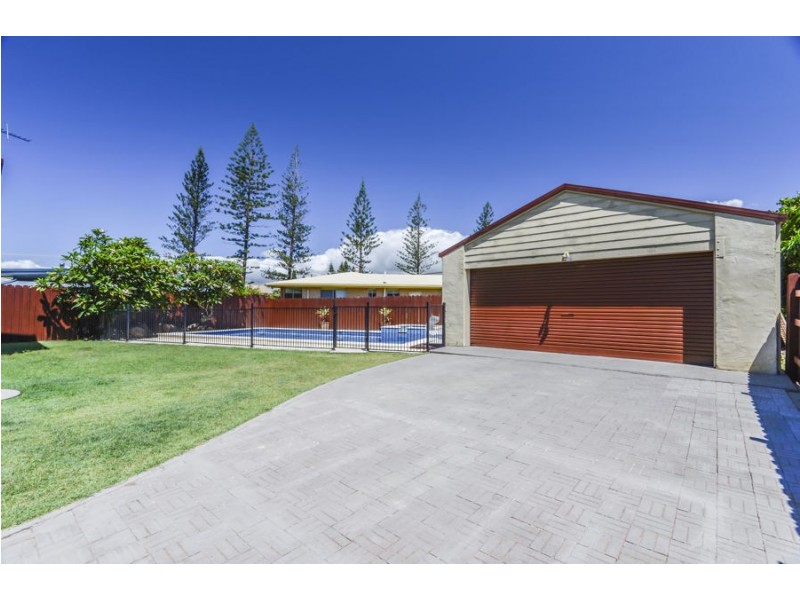 114 Esplanade, Elliott Heads QLD 4670