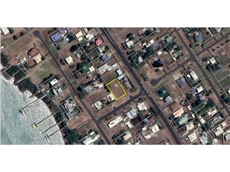 33 duffy st, Burnett Heads QLD 4670