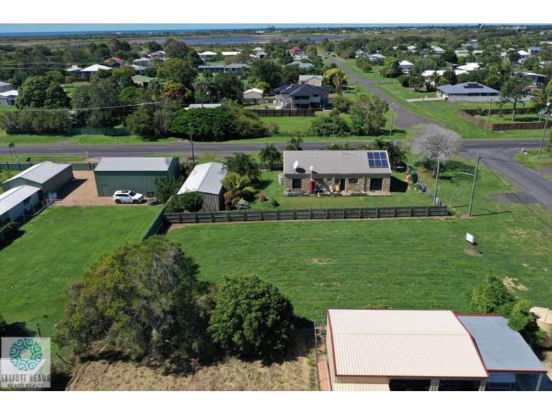 33 duffy st, Burnett Heads QLD 4670