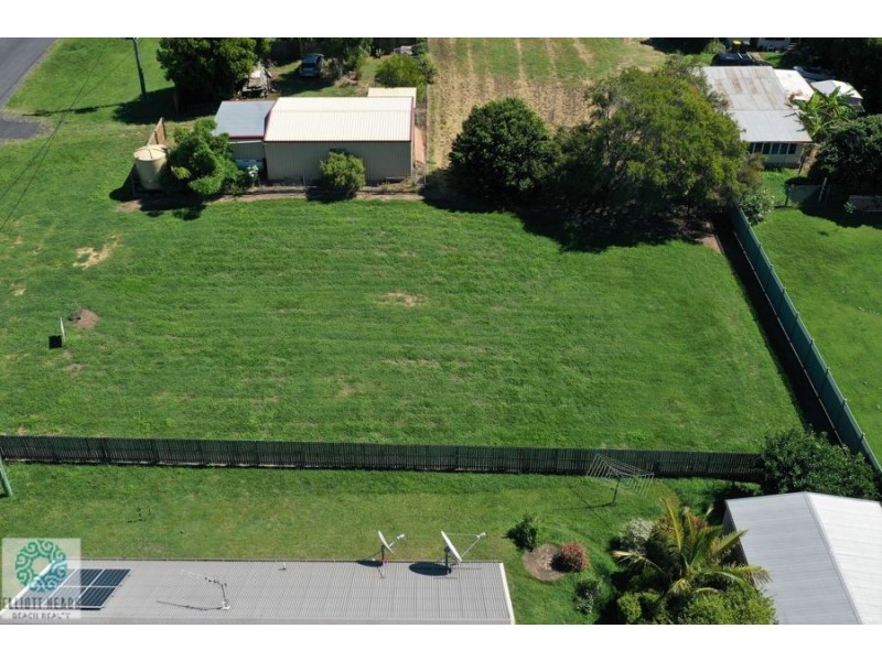 33 duffy st, Burnett Heads QLD 4670