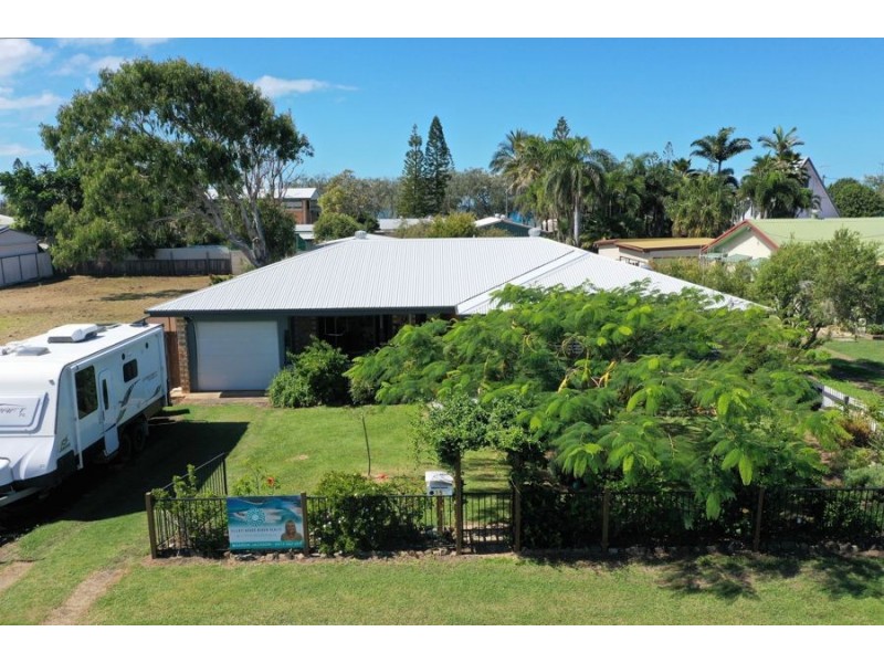 15 Bathurst Street, Elliott Heads QLD 4670