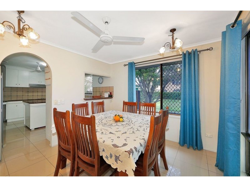 15 Bathurst Street, Elliott Heads QLD 4670