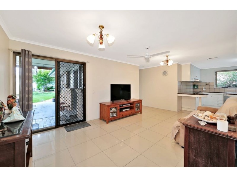 15 Bathurst Street, Elliott Heads QLD 4670