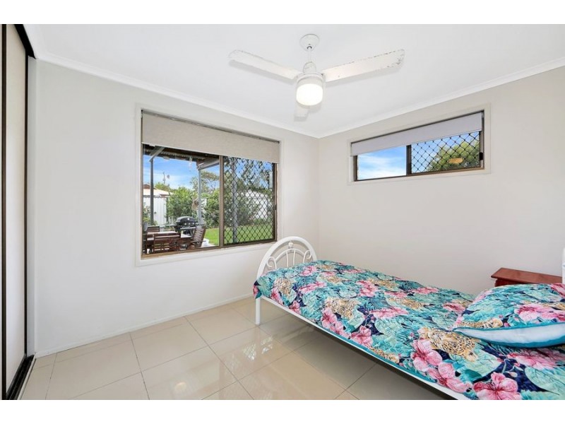 15 Bathurst Street, Elliott Heads QLD 4670
