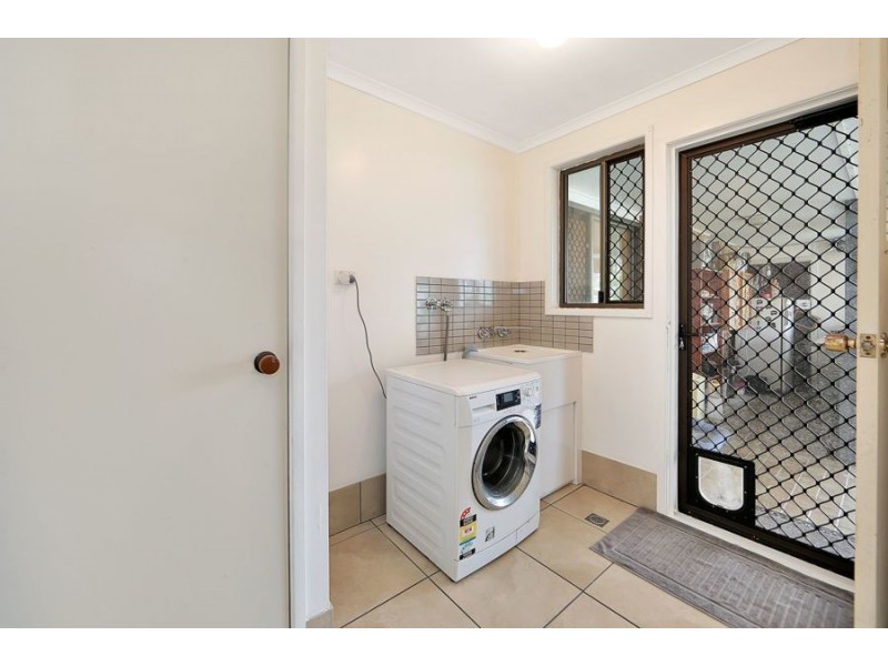 15 Bathurst Street, Elliott Heads QLD 4670