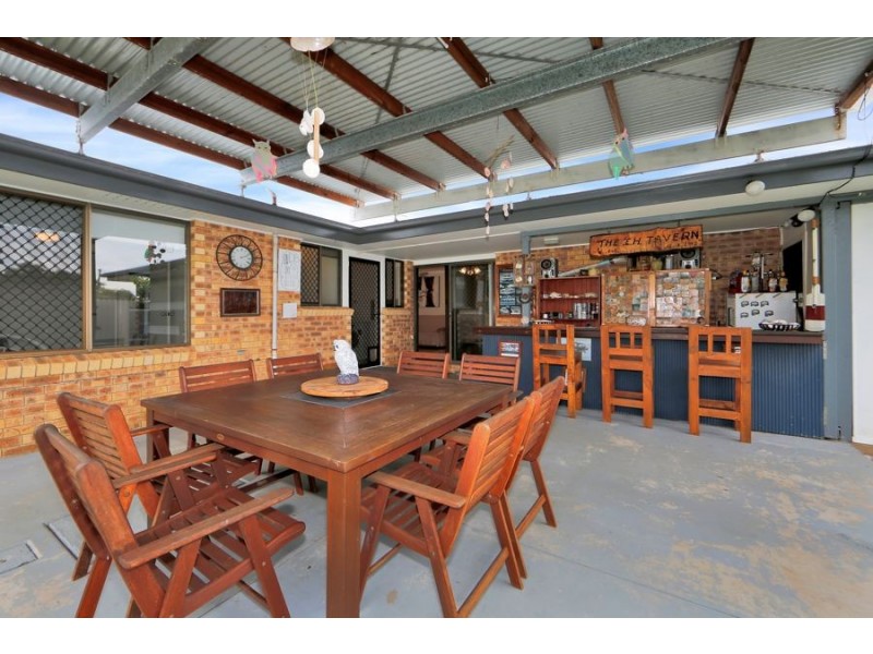 15 Bathurst Street, Elliott Heads QLD 4670