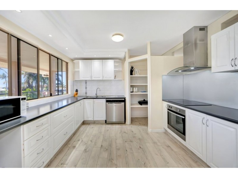 57 Nielson Avenue, Burnett Heads QLD 4670