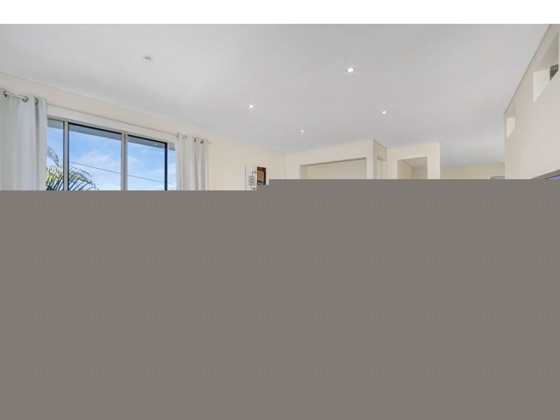 57 Nielson Avenue, Burnett Heads QLD 4670